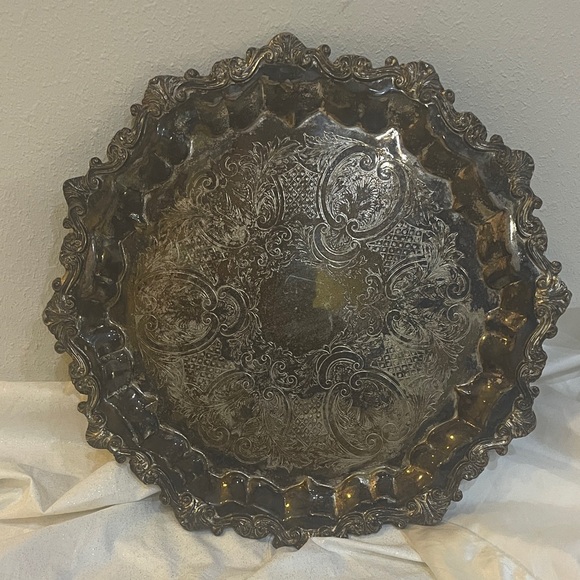 Elegant Silver Plated Serving Tray - Picture 5 of 5